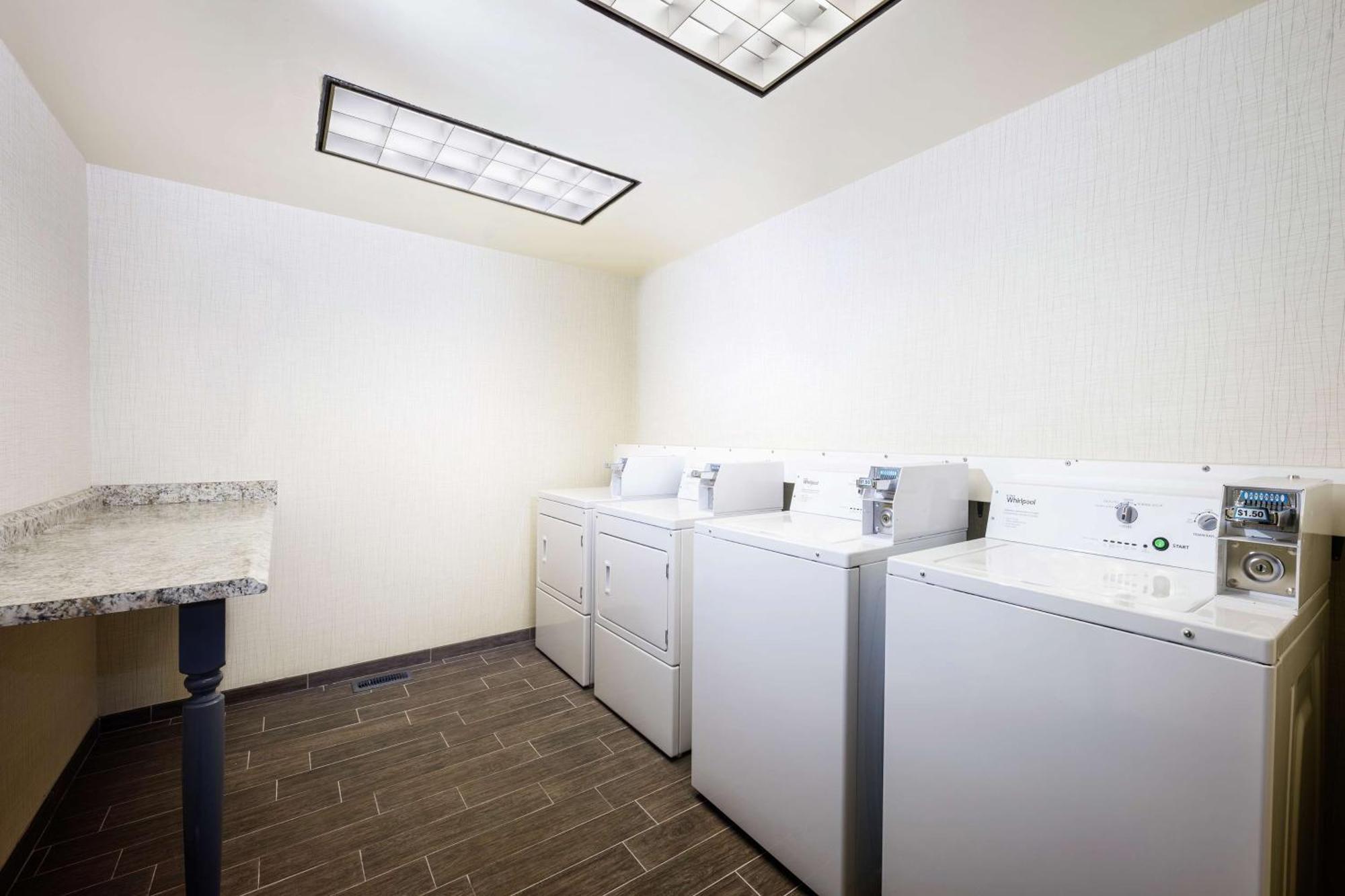 Hampton Inn Virginia Beach Oceanfront North Εξωτερικό φωτογραφία